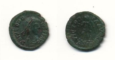 Theodosius I. AE4 Siscia RIC 39b.jpg