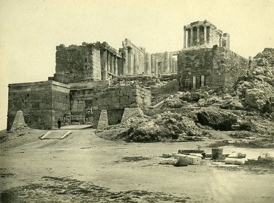 Athen, Propyläen (Photo aus dem 19. Jhdt.).jpg