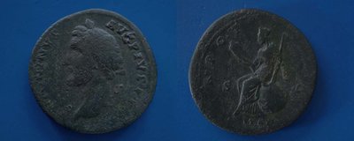 Sesterz Antoninus Pius Linksportrait- Italia..n.jpg