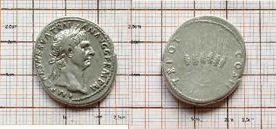 Traianus-Cistophor.jpg