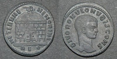 Romulus Follis.jpg