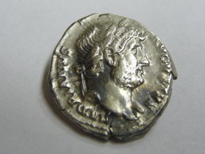Hadrian gereinigt 009.jpg