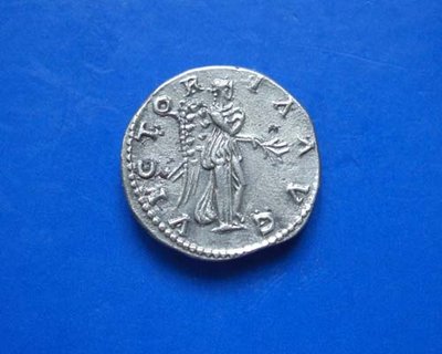 Hadrian Denar Imitation Rv.jpg