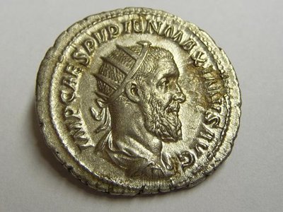 Pupienus Amor 009.jpg